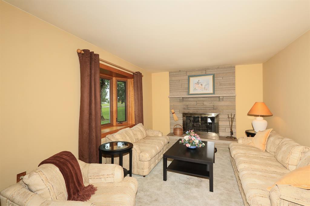 Living Room for 5291 Dearth Rd Springboro, OH 45066