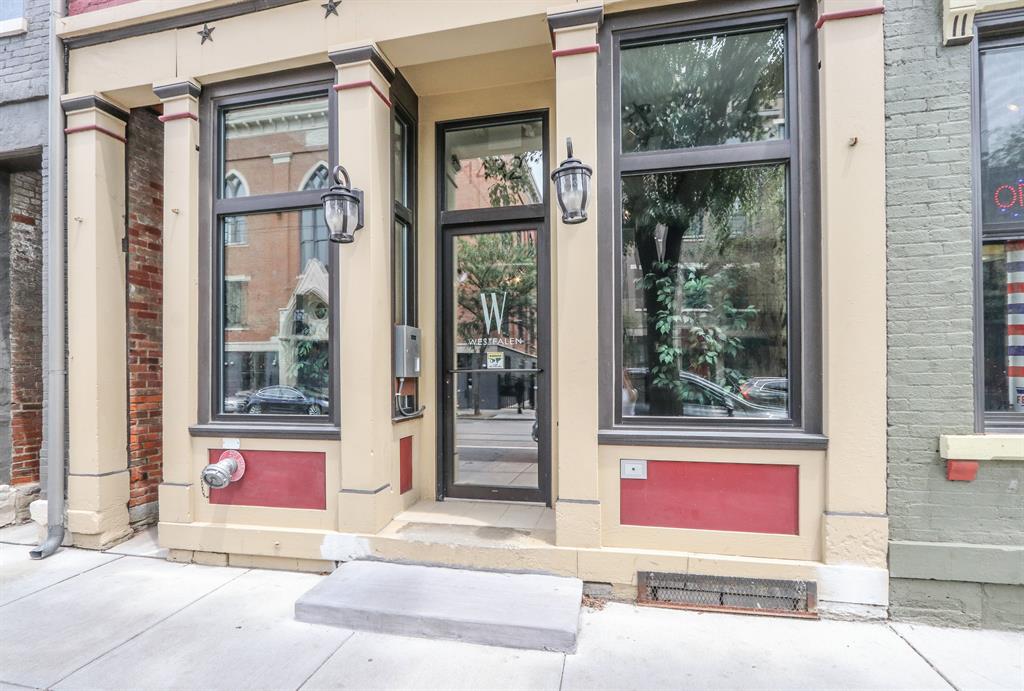 Entrance for 1432 Race St, 308 Cincinnati, OH 45202