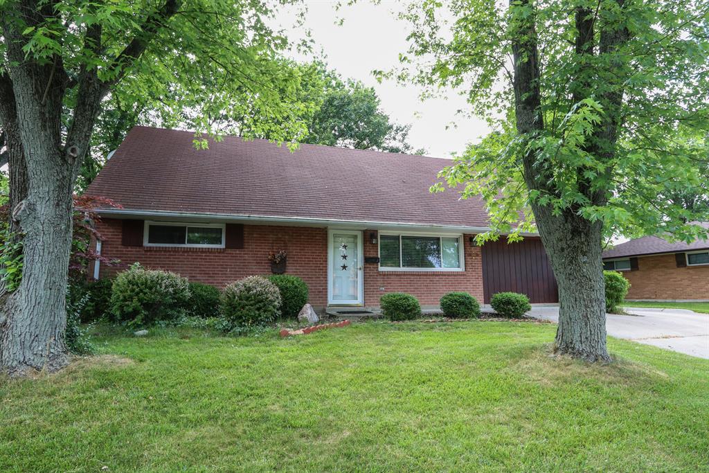 5830 Rousseau Dr Huber Heights, OH