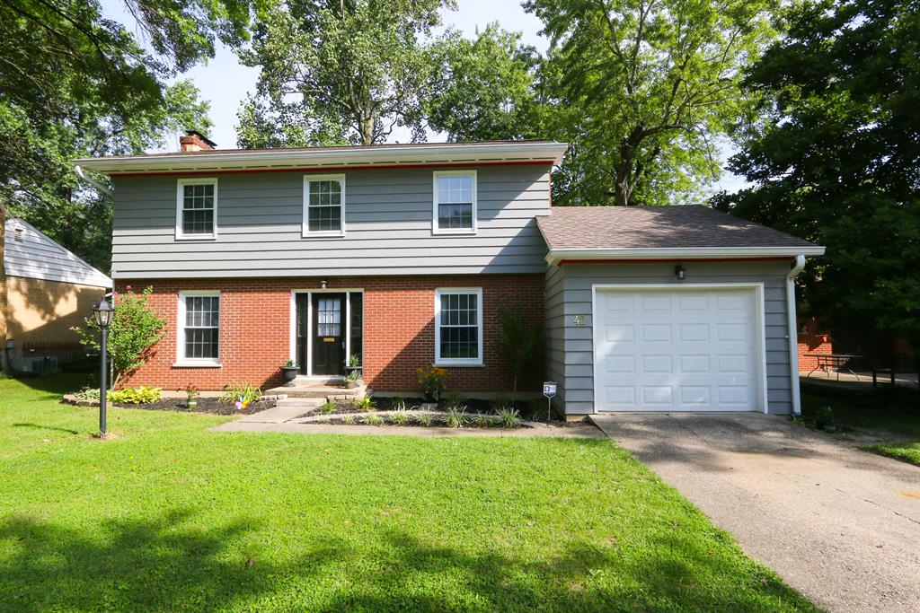 42 Jewel Ln Greenhills, OH
