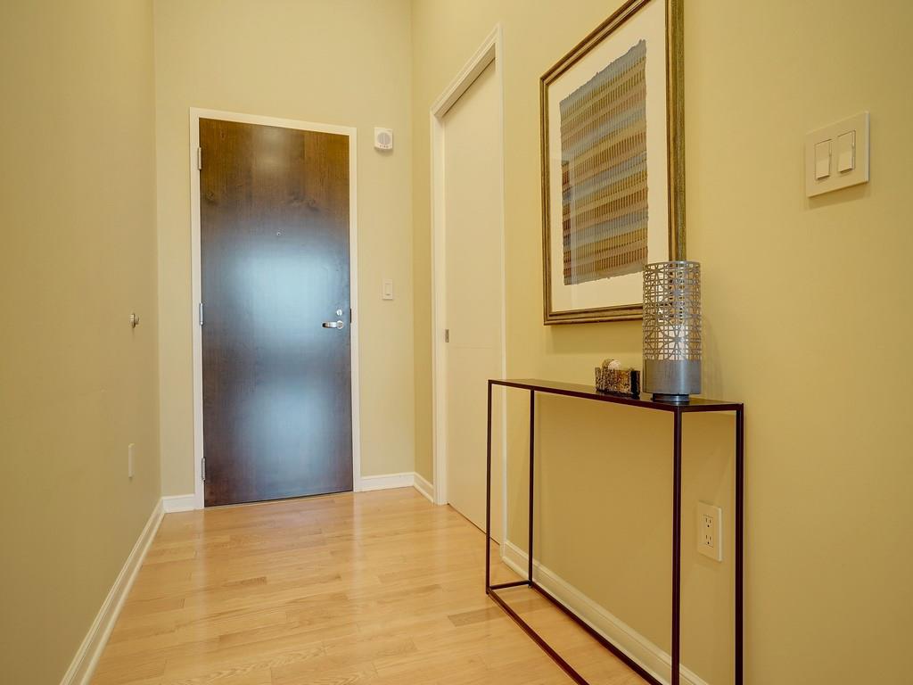 Foyer for 400 Pike St, P-20 Cincinnati, OH 45202