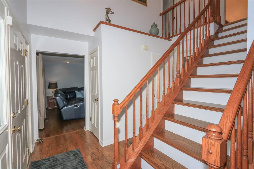 Foyer for 7131 Hollyleaf Dr Burlington, KY 41005