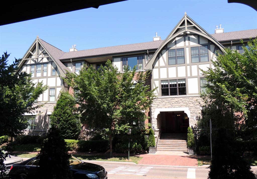 3901 West St, 108 Mariemont, OH