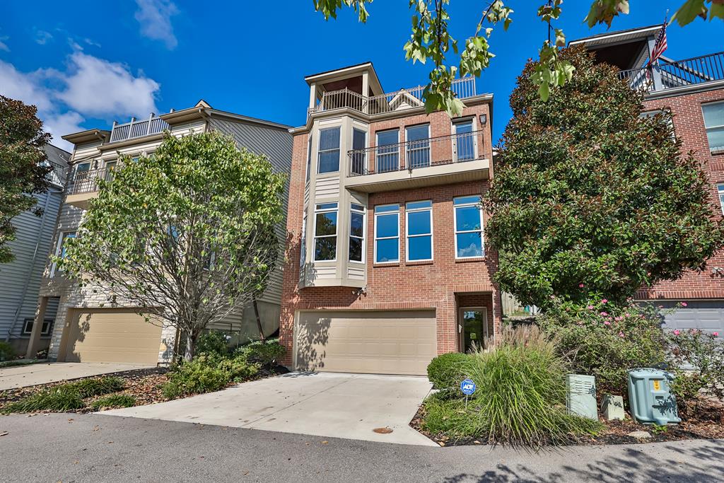 2162 Riverside Drive East End, OH