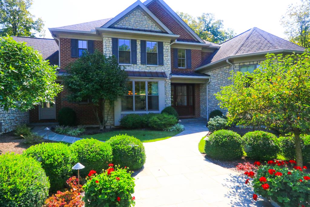 Entrance for 6200 Shadyglen Rd Indian Hill, OH 45243