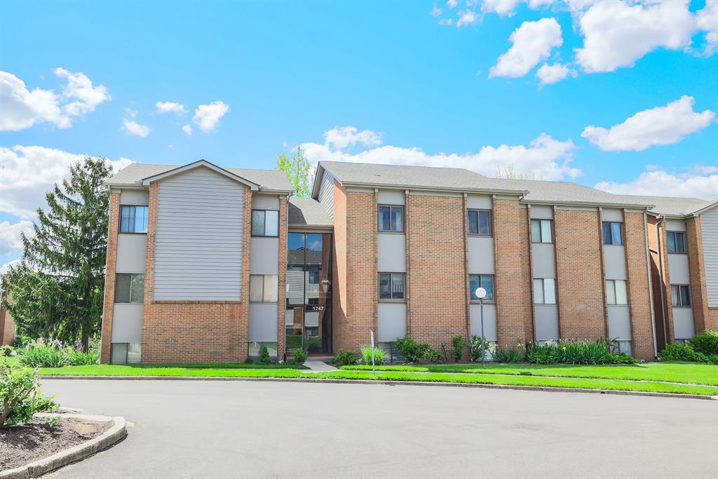 1747 Running Brook Trl #F Dayton, OH