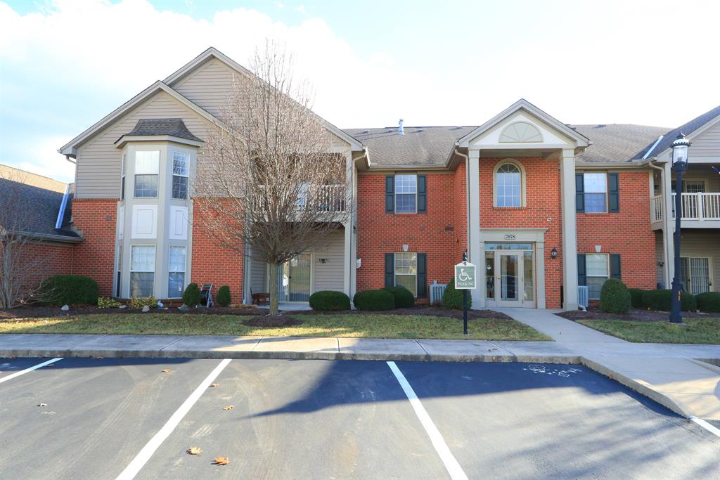 7978 Whispering Run Ct, 102 West Chester - West, OH