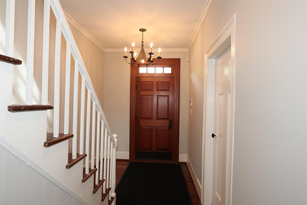 Foyer for 8952 Winton Rd Springfield Twp., OH 45231
