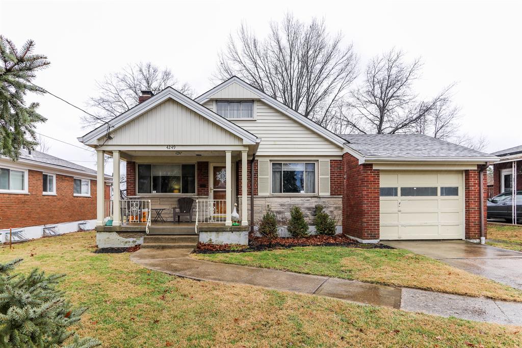 4249 Applegate Ave Cheviot, OH