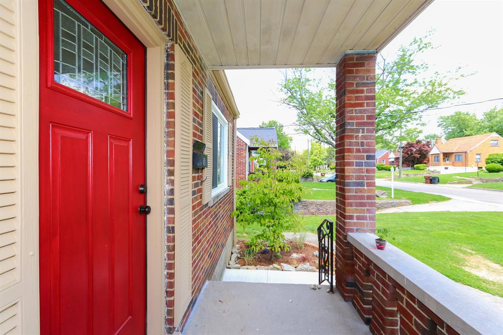 Entrance for 112 Eastern Ave Elsmere, KY 41018