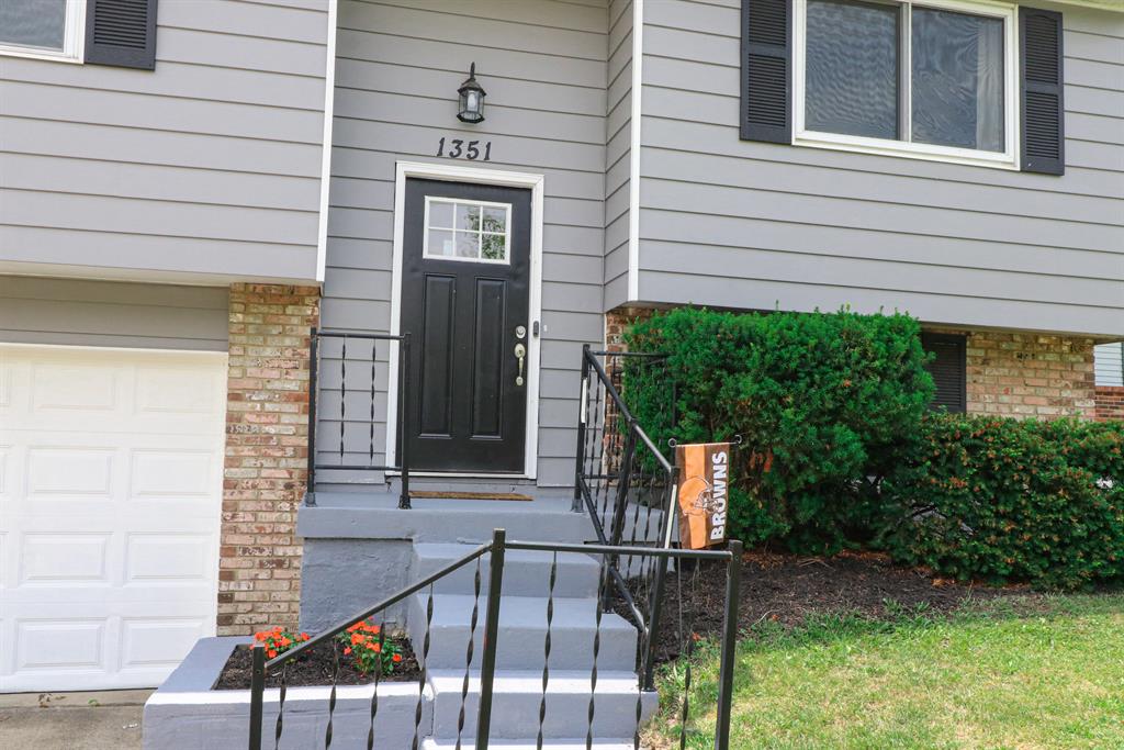 Entrance for 1351 W Kemper Rd Forest Park, OH 45240