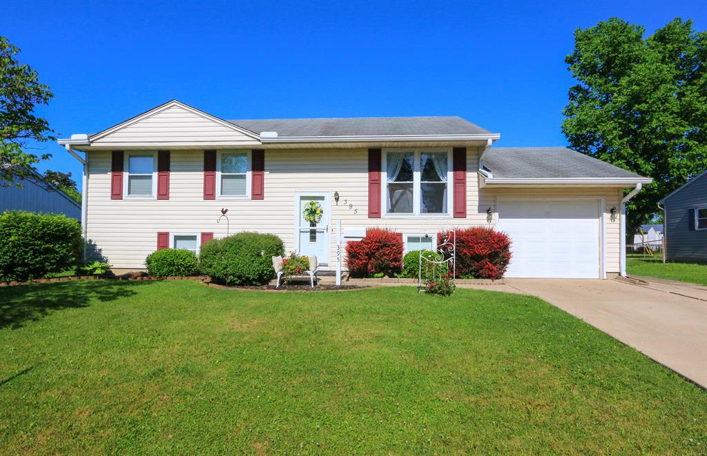 395 Beam Dr Franklin, OH