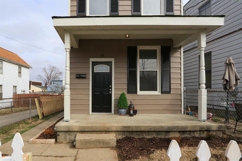 Entrance for 175 Van Voast Ave Bellevue, KY 41073