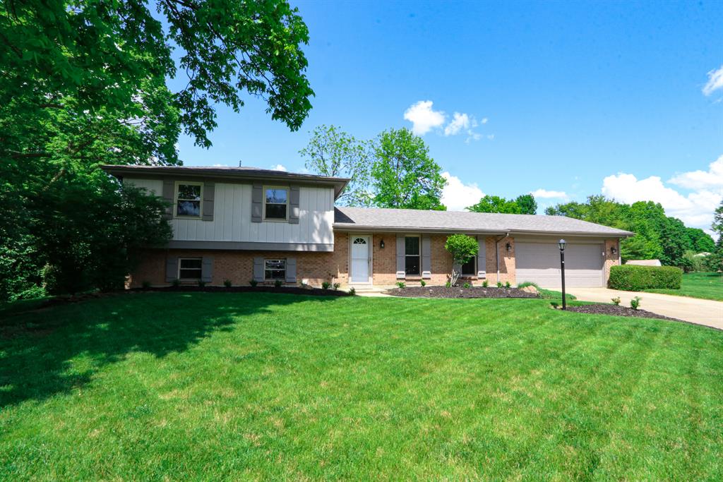 461 Island Lake Ct Centerville, OH