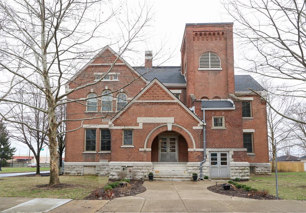 226 McDaniel St, 170