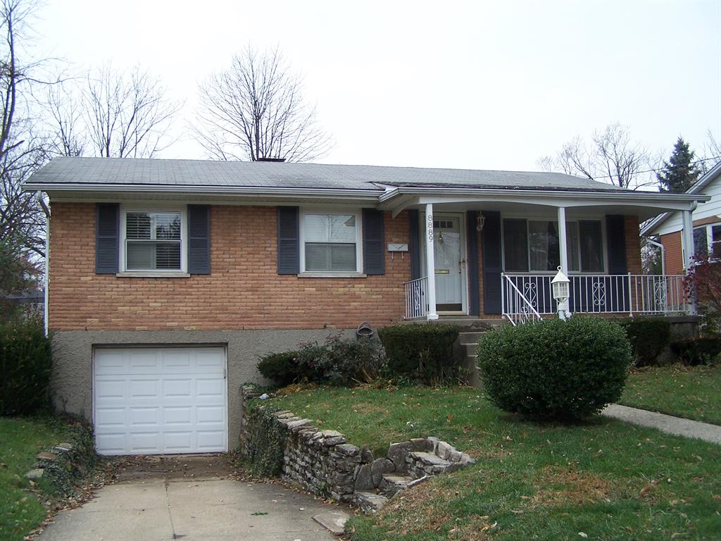 8889 Brittany Dr Blue Ash, OH