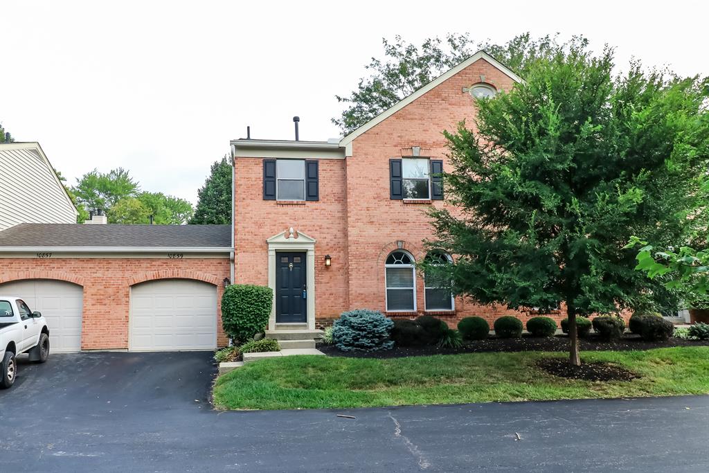 10859 Fallsington Ct Blue Ash, OH
