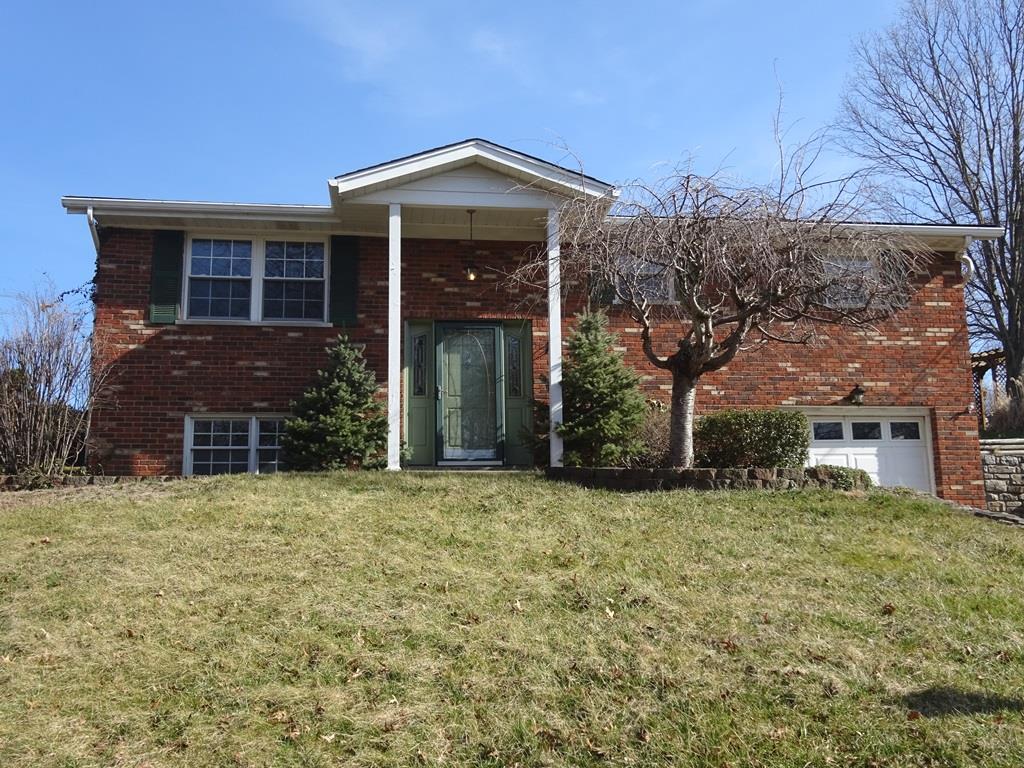 739 Saint Matthews Cir