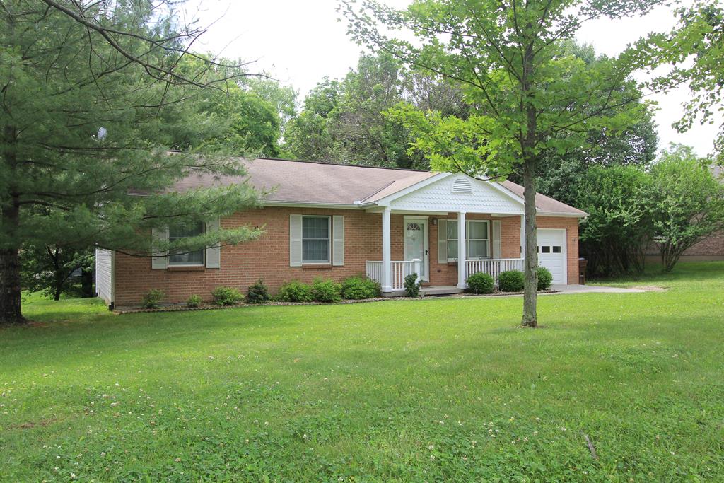 20537 Lakeview Dr