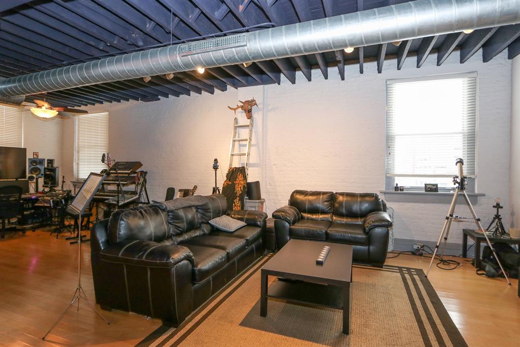 Living Room for 215 Ice Ave, 205 Dayton, OH 45402
