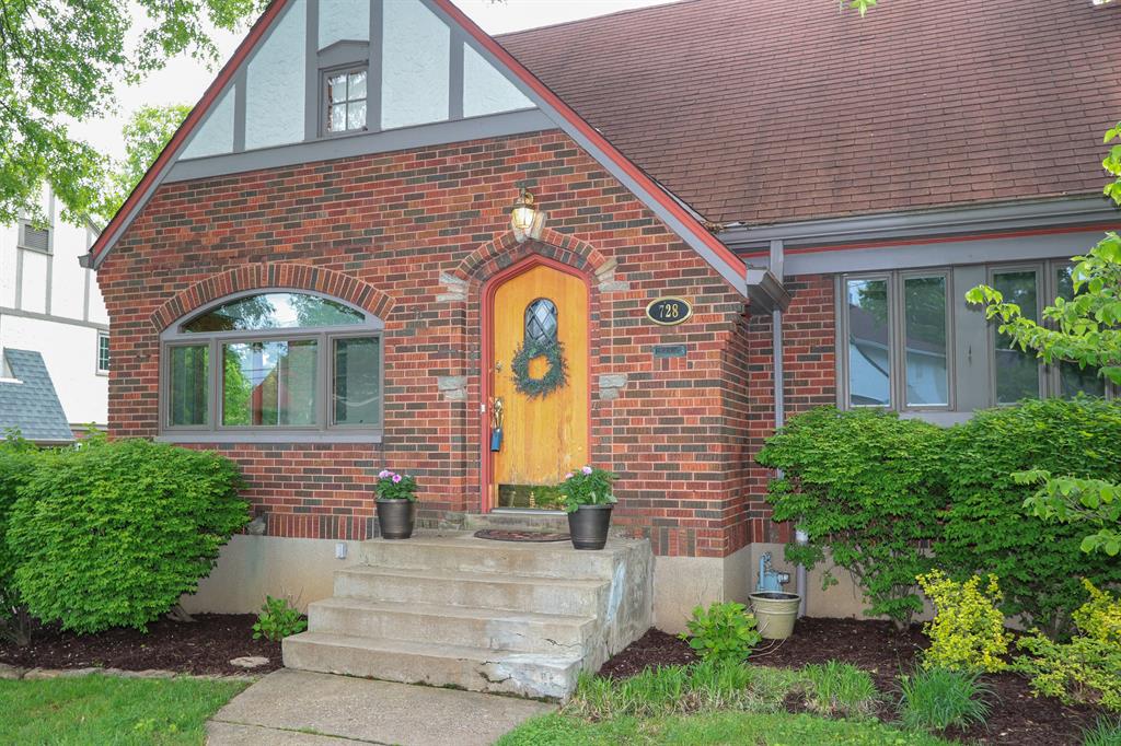 Entrance for 728 Mannington Ave Mt. Lookout, OH 45226