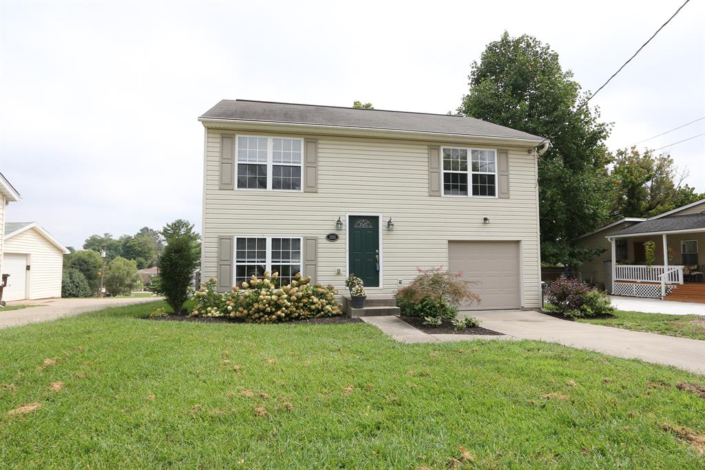 1103 Garvey Ave