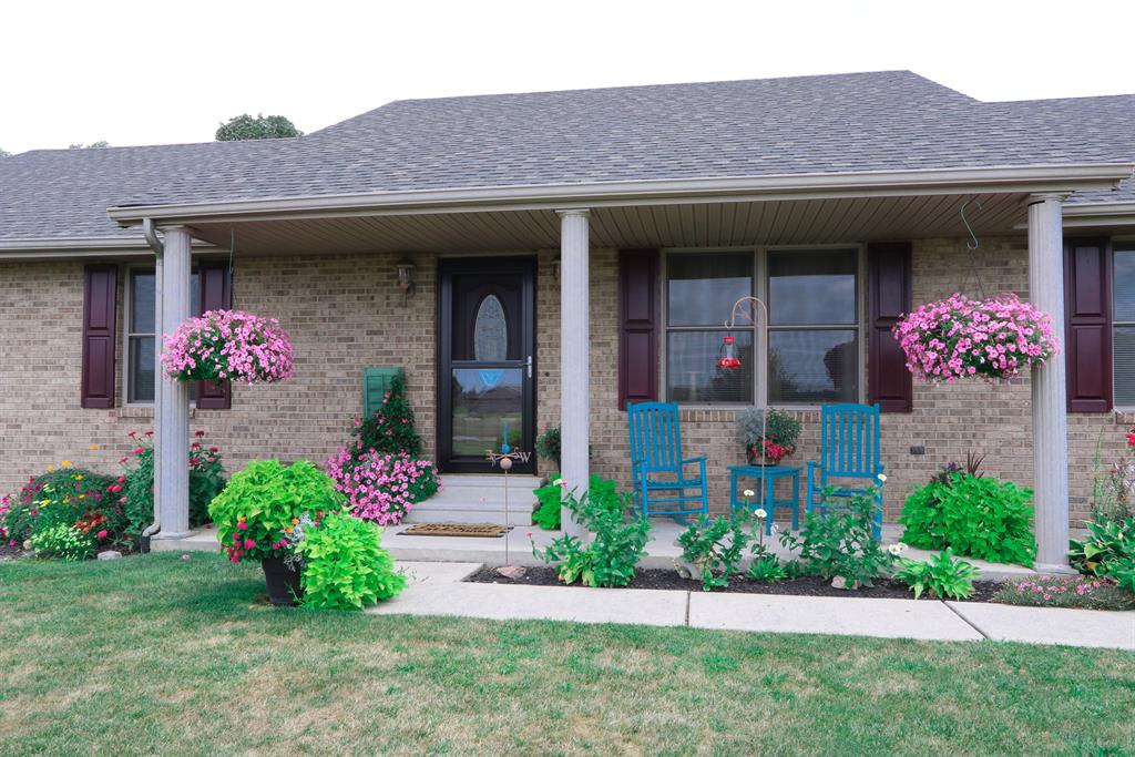 Entrance for 405 Oakland Meadows Blvd Chester Twp, OH 45177