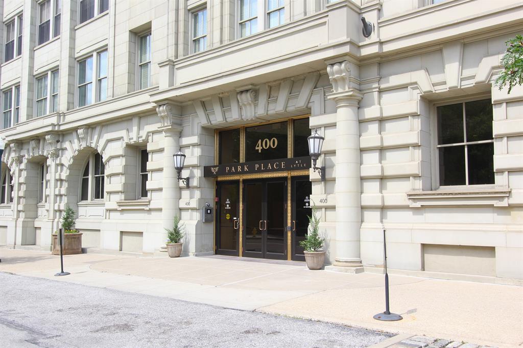 400 Pike St, 701