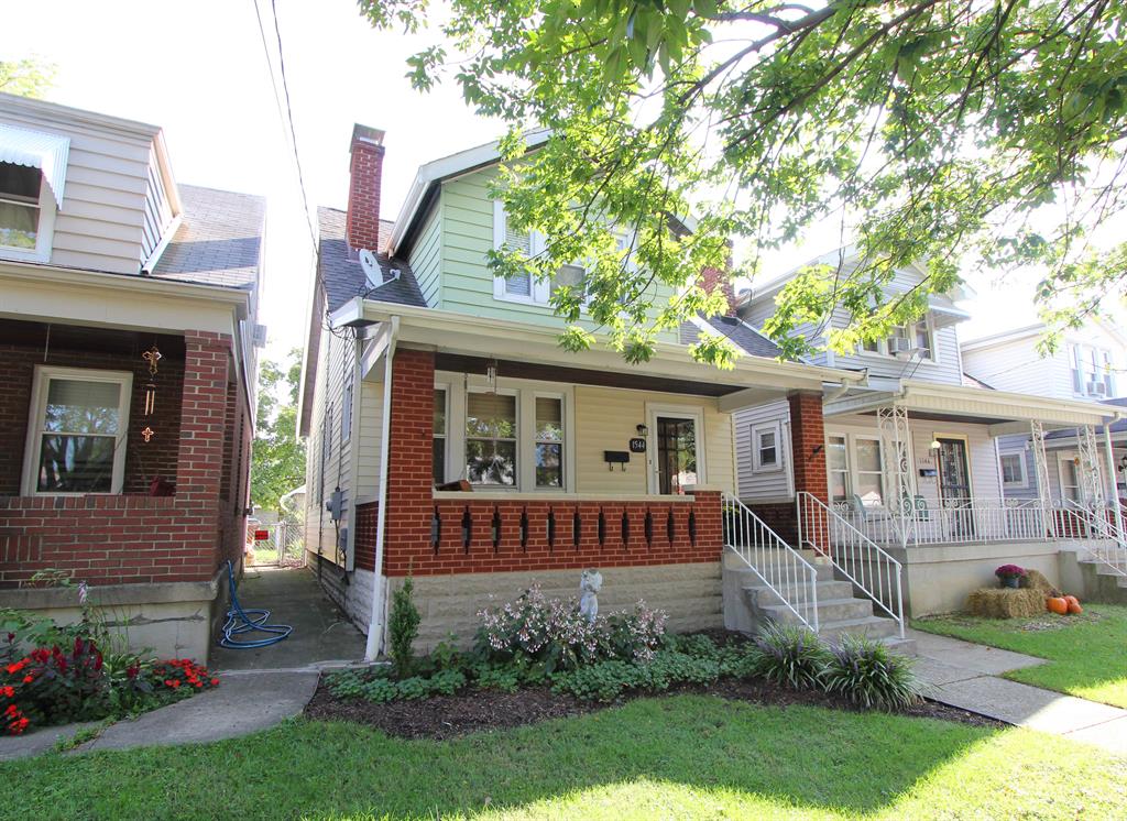 1544 Woodburn Ave