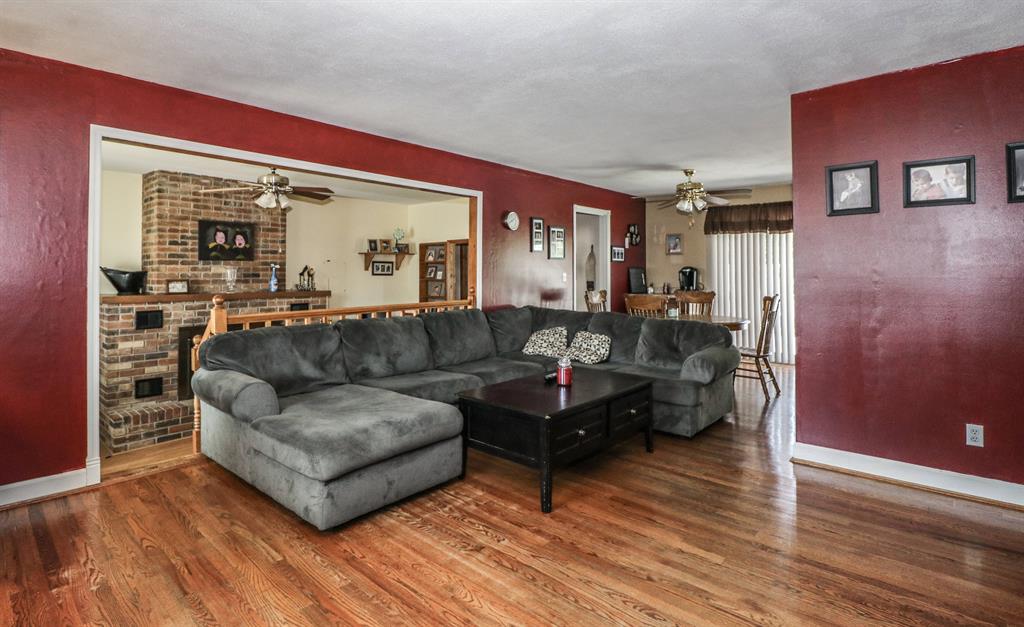 Living Room for 3804 Autumn Rd Elsmere, KY 41018