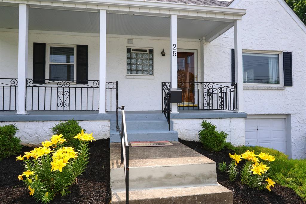 Entrance for 25 Linwood Ave Erlanger, KY 41018