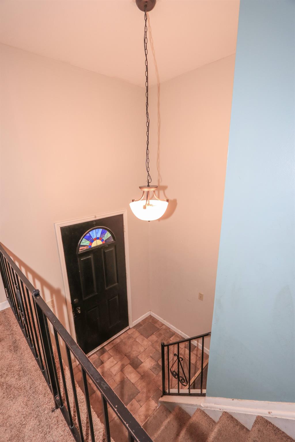 Foyer for 17 Lexington Dr Erlanger, KY 41018