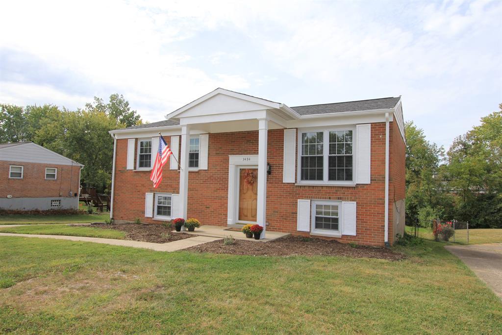 3434 Meadowlark Dr