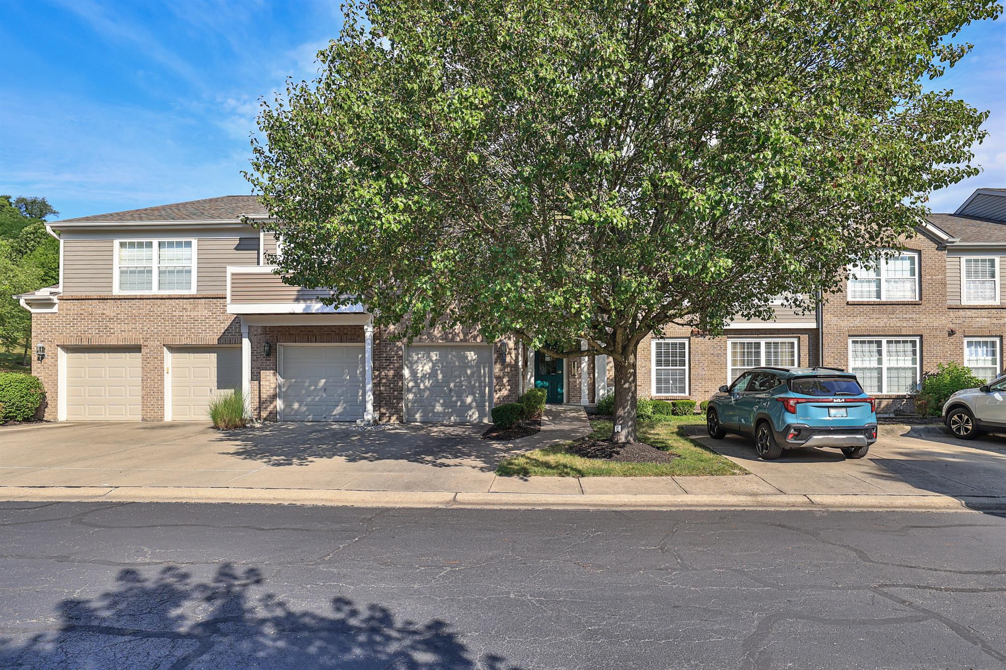 2126 Carrick Court 202 | Sibcy Cline REALTORS®