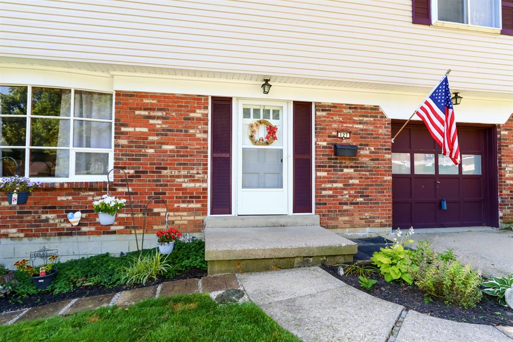 Entrance for 127 Brookwood Dr Alexandria, KY 41001