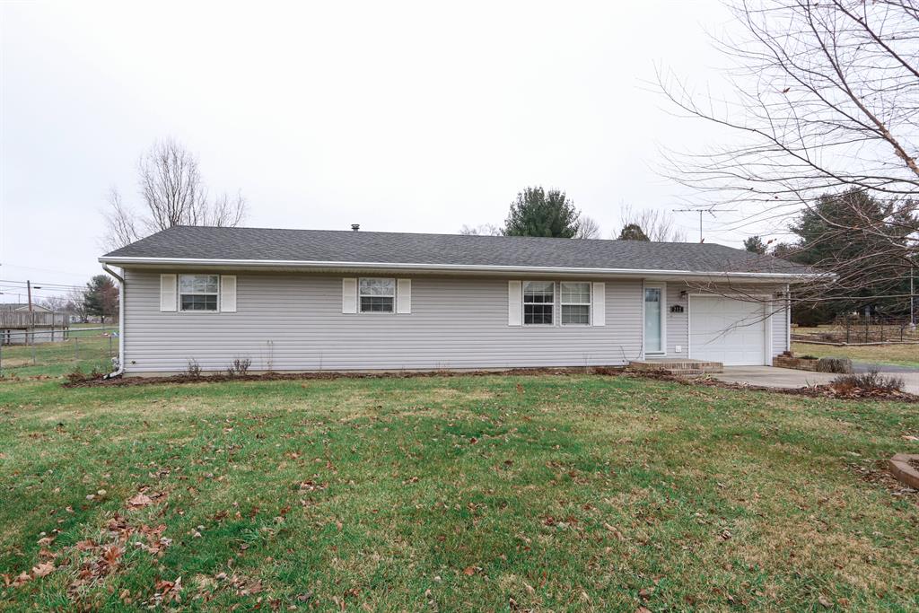 212 Robert Ln Xenia, OH