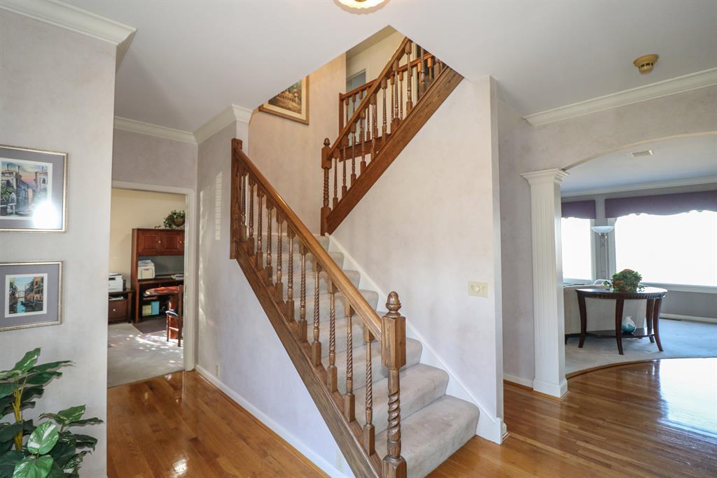 Foyer for 5 Colonel Pointe Dr Wilder, KY 41076