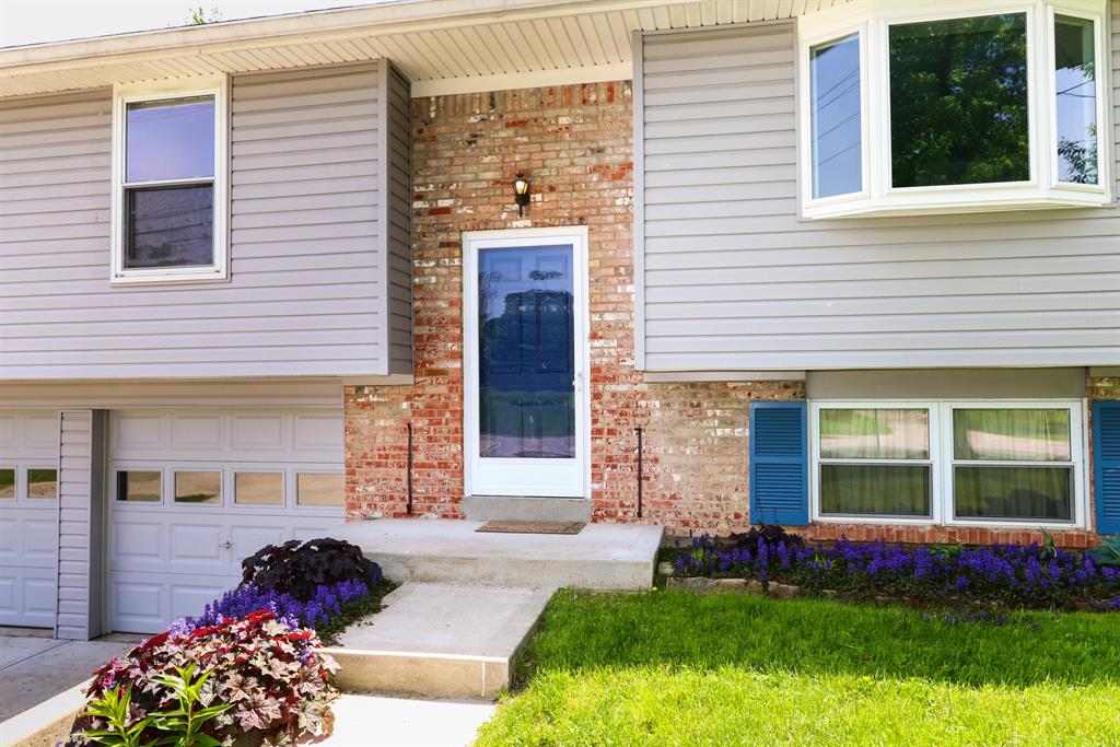 Entrance for 2609 Amsterdam Rd Villa Hills, KY 41017