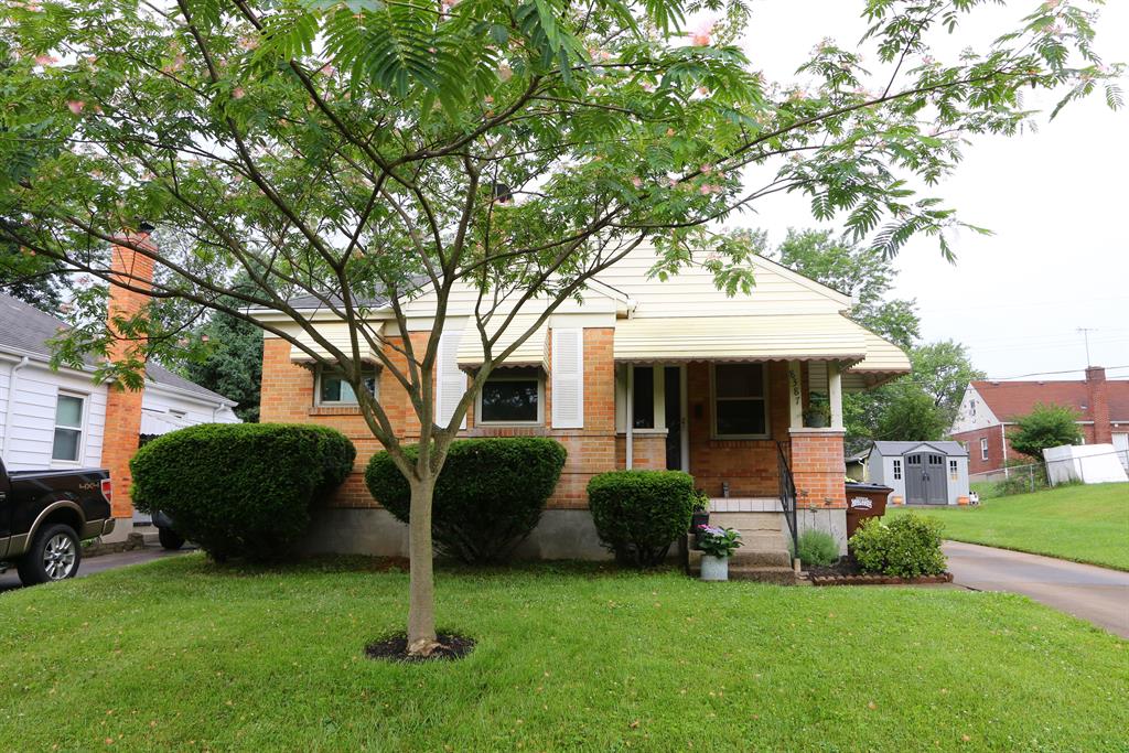 8387 Roland Ave