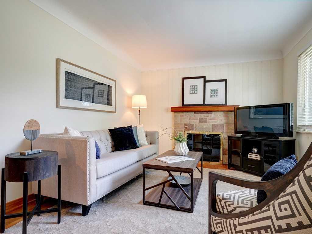 Living Rm for 9474 Zig Zag Rd Montgomery, OH 45242