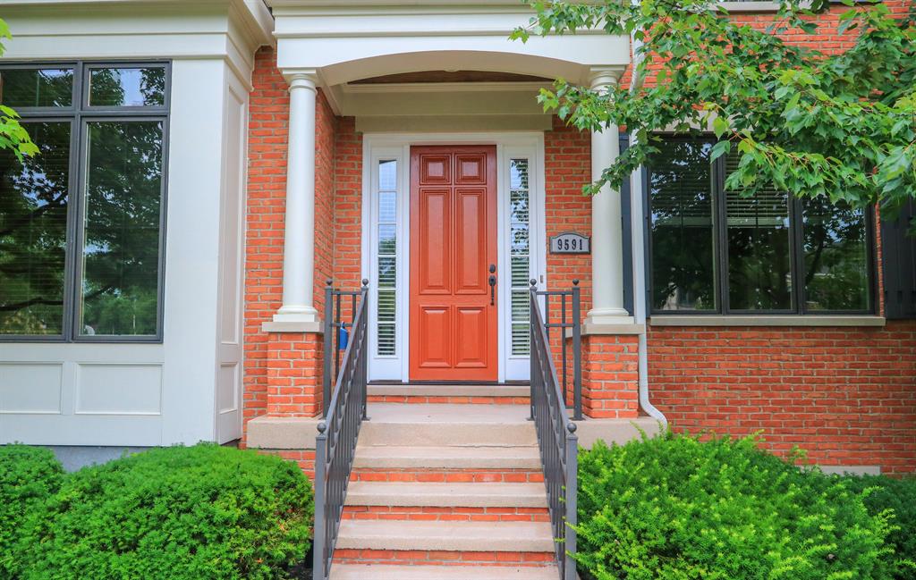 Entrance for 9591 Park Manor Blvd Blue Ash, OH 45242