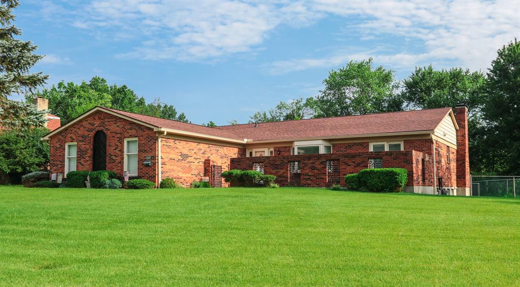 Exterior (Main) 2 for 8889 Castleford Ln Montgomery, OH 45242