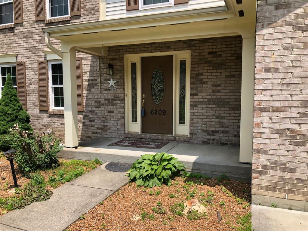 Front Door for 6209 Kingsgate Dr Burlington, KY 41005