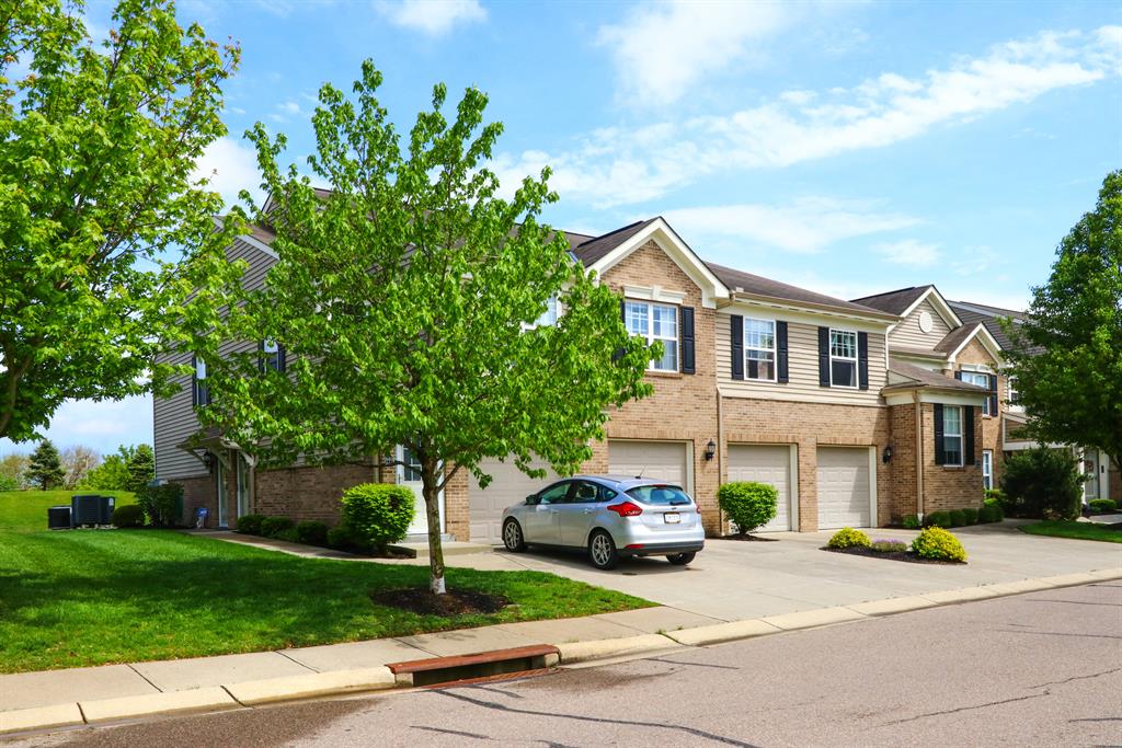 640 Heritage Square