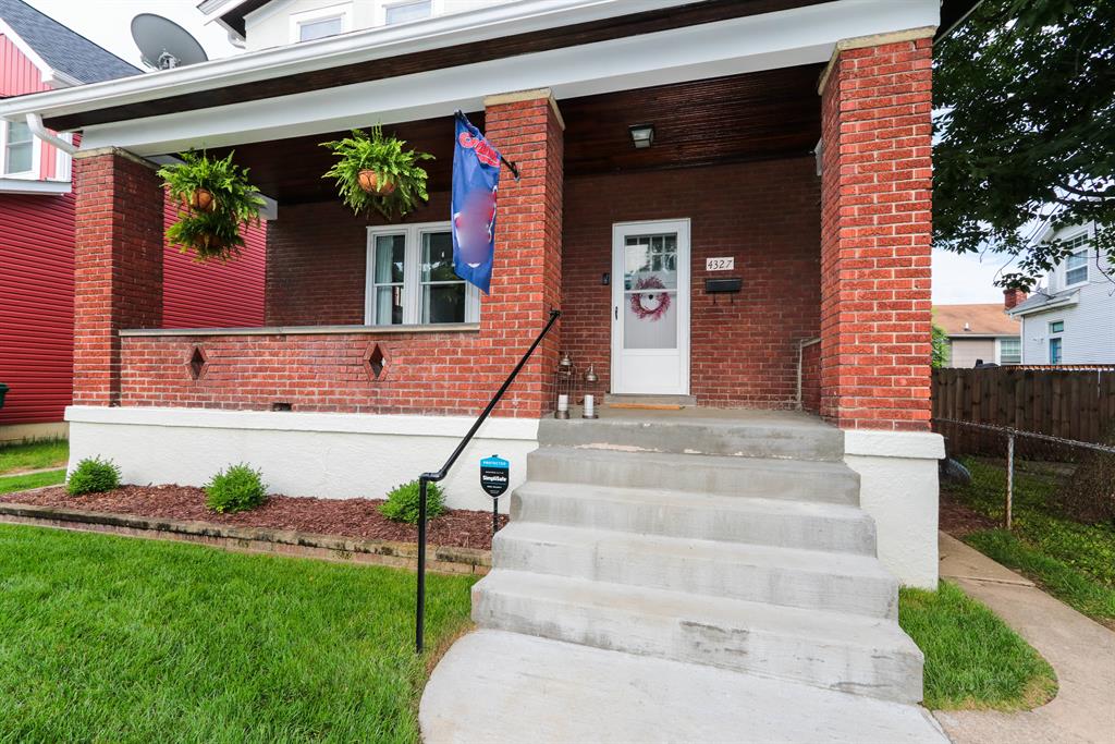 Entrance for 4327 Thirty Second Ave Oakley, OH 45208