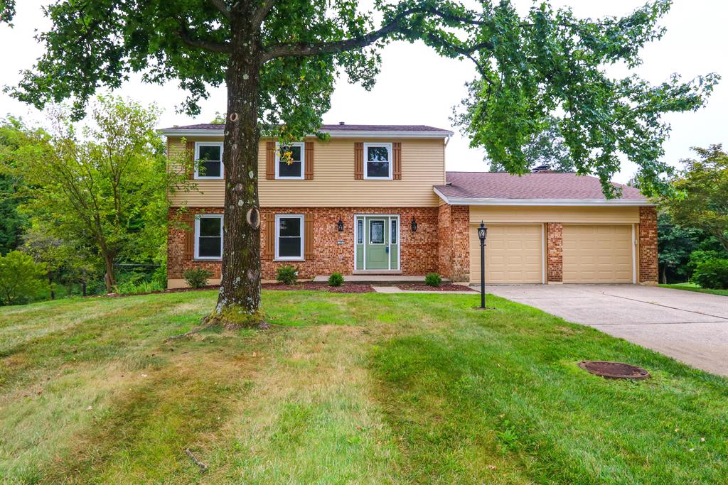 222 W Dilcrest Cir