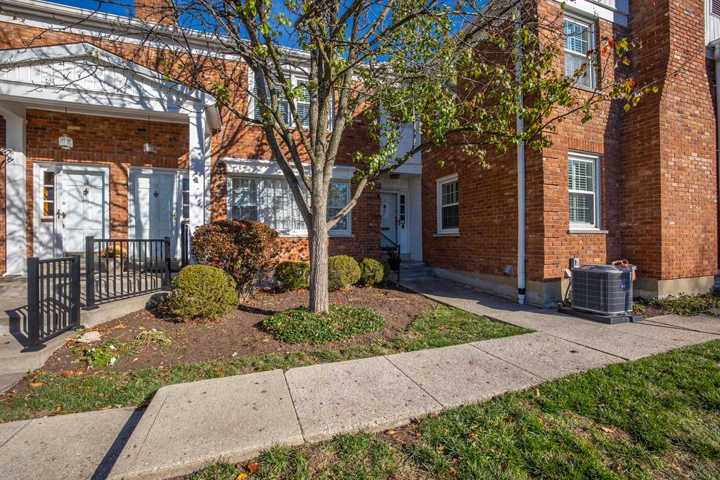 1110 Springfield Pk Wyoming, OH