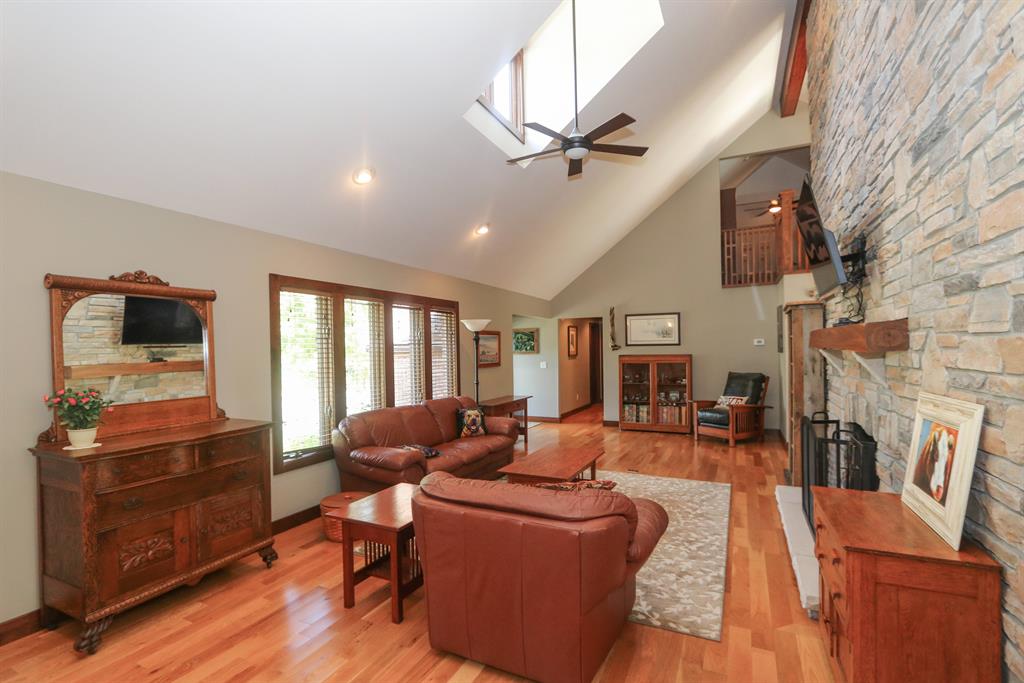 Living Room image 2 for 13229 Oak Creek Rd Verona, KY 41092