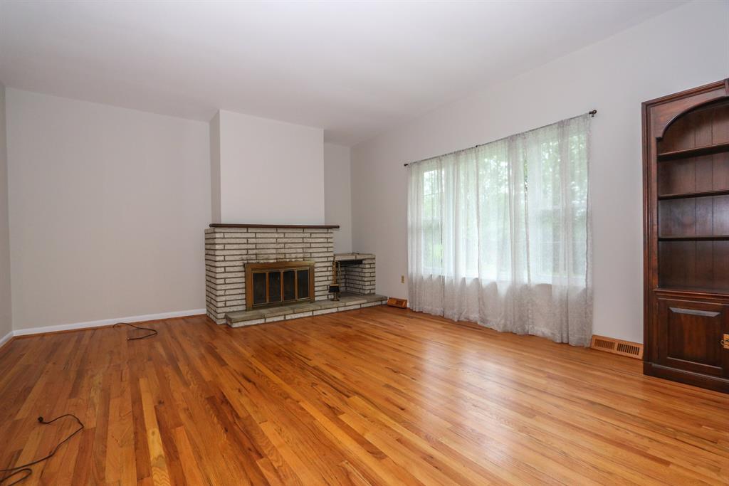 Living Room for 9467 Crestfield Dr West Chester - East, OH 45069