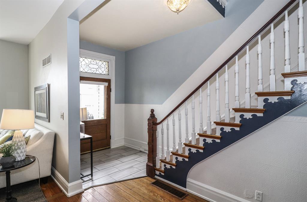 Foyer image 2 for 1226 Ida St Mt. Adams, OH 45202